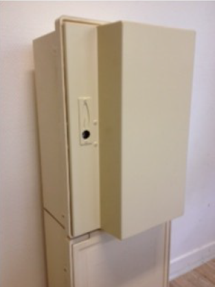 PORTE COFFRET S2300/2400 POUR COMPTEURS A PISTONS G16 ET G25 94MM 8500363